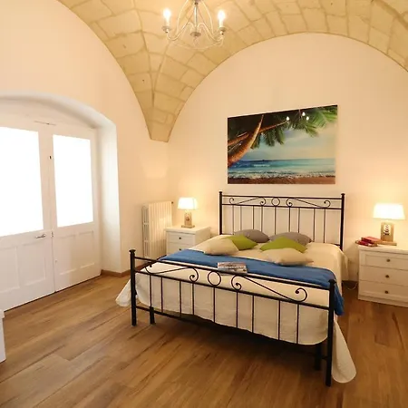 Holiday home Historic In Centre With Terrace, Wi-fi & Air Conditioning; Pets *
