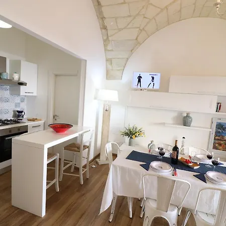 Holiday home Historic In Centre With Terrace, Wi-fi & Air Conditioning; Pets *