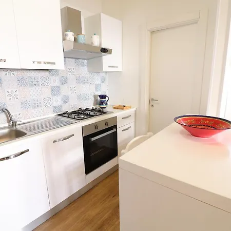 Historic In Centre With Terrace, Wi-fi & Air Conditioning; Pets *
