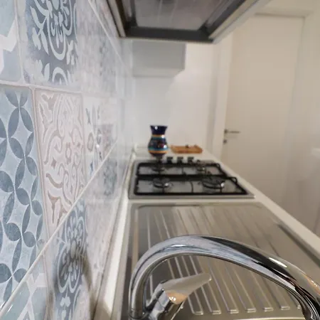 Historic In Centre With Terrace, Wi-fi & Air Conditioning; Pets Otranto
