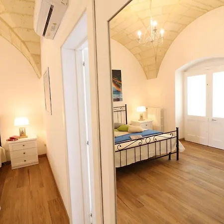 Historic In Centre With Terrace, Wi-fi & Air Conditioning; Pets