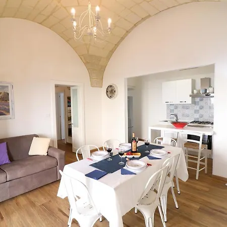 Holiday home Historic In Centre With Terrace, Wi-fi & Air Conditioning; Pets Otranto