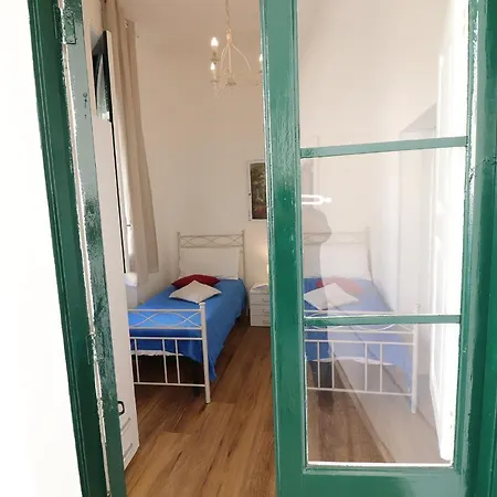 Glenda Historic House In Holiday home *
