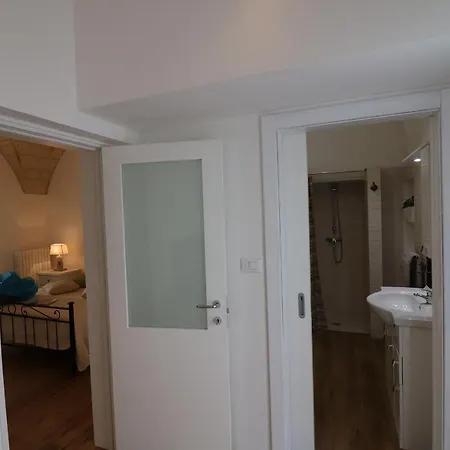 Historic In Centre With Terrace, Wi-fi & Air Conditioning; Pets Otranto