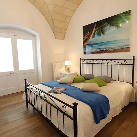 Historic In Centre With Terrace, Wi-fi & Air Conditioning; Pets